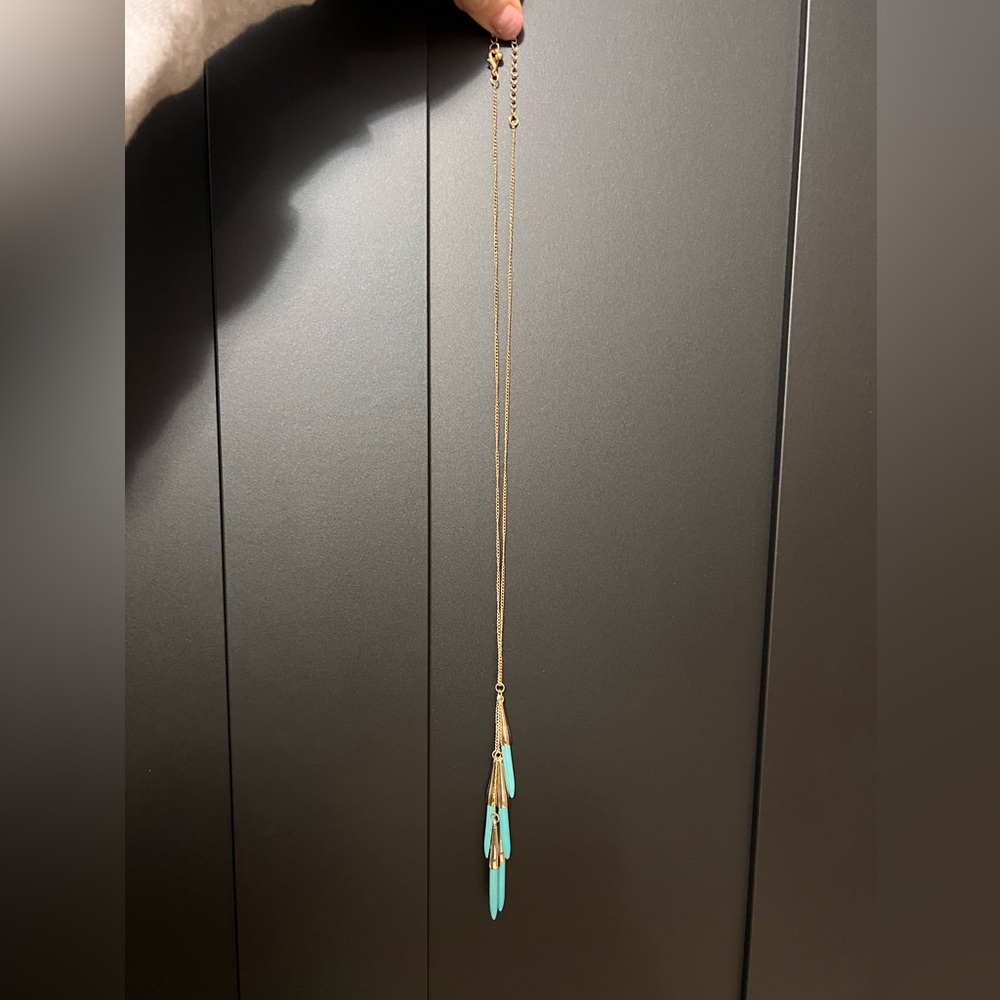 Elegant Turquoise Pendant Necklace